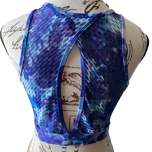 Peleton Tank - Picture 2 of 2